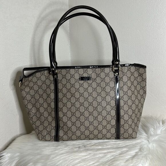 💯Authentic Gucci Tote Magnetic Closure 🍀 - Picture 17 of 17